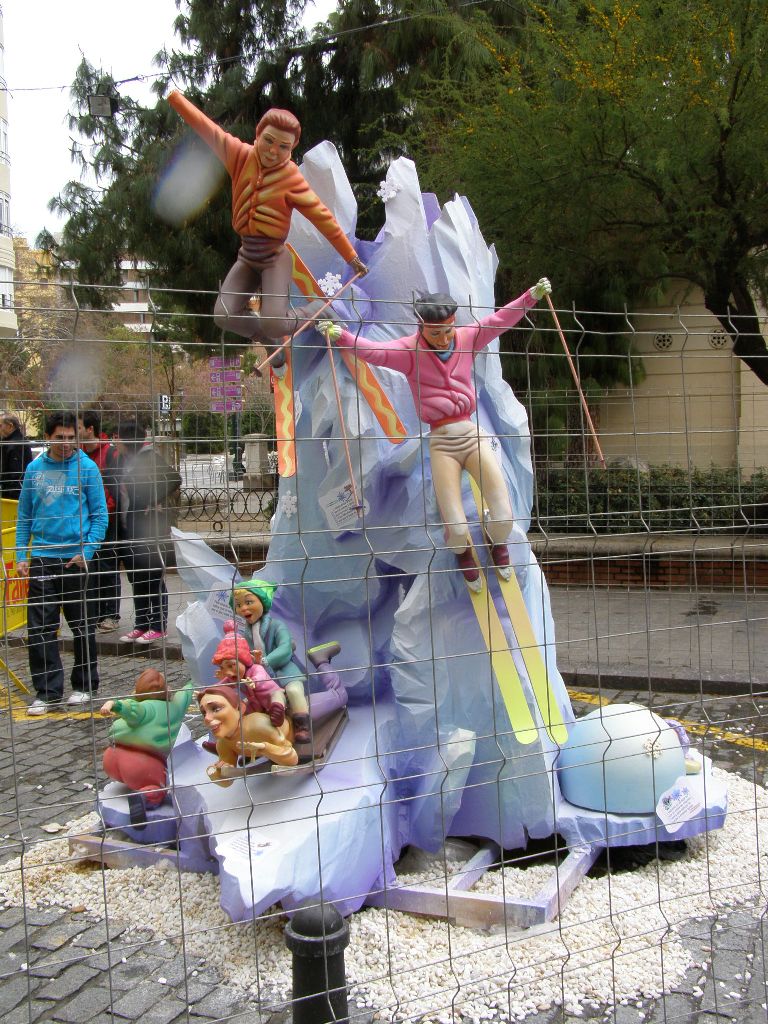 Totfalles: Pl. Alfonso el Magnánimo-Nave-Bonaire